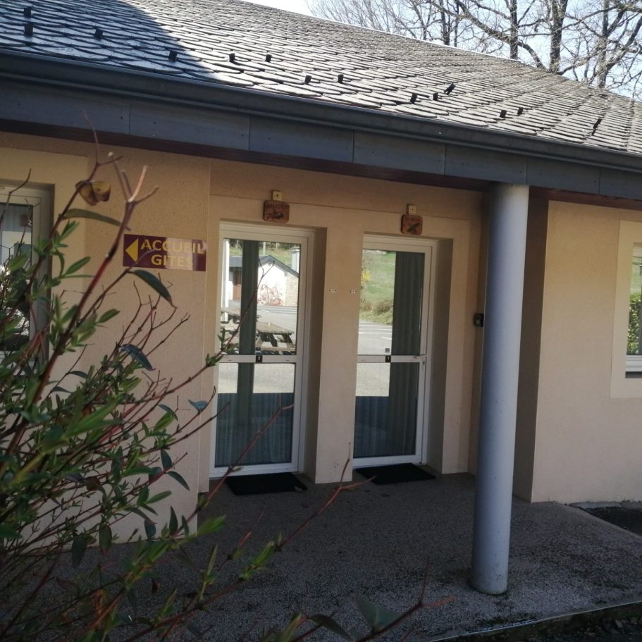 La Clairière entrée des hébergements Cambon et Salvergues